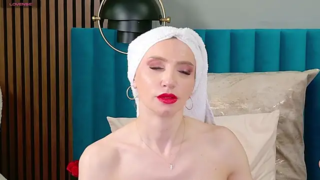BiankaMoretti 라이브 XXX 채팅