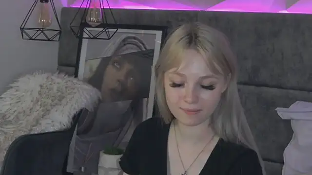 Shy_Barbie Live XXX Chat