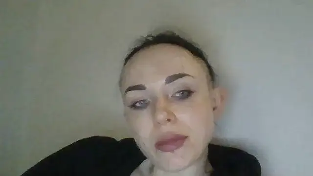Chat +18 de Trinsy_Love ao vivo