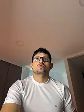 TroyeSavage Pertunjukan Webcam