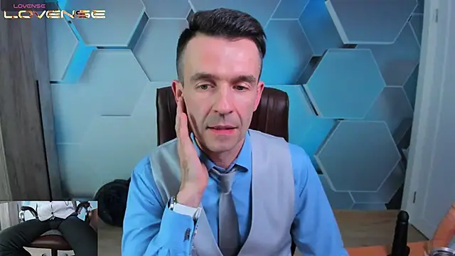 SteveTiger: вебкам-шоу