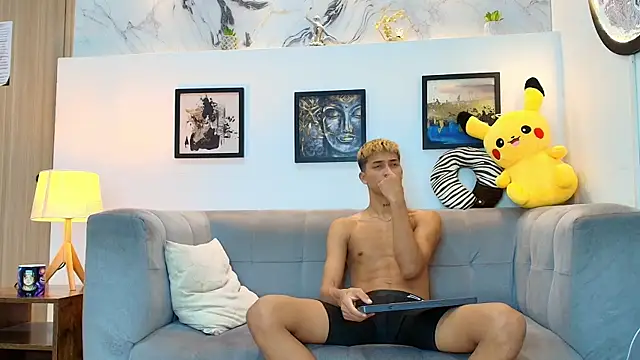 GOLD_BOYS Adlı Modelin Web Kamerası Şovu