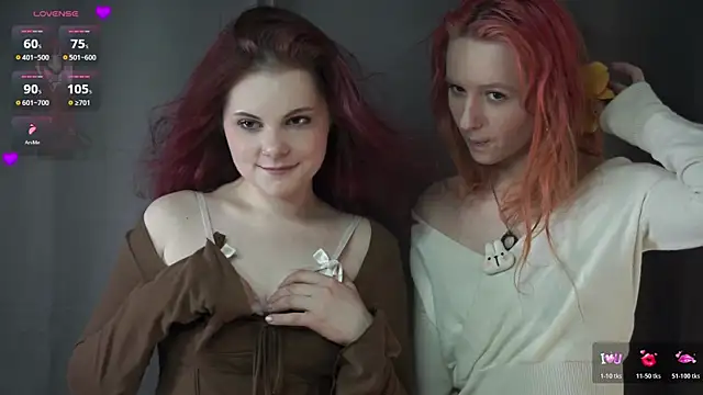 TeenaYerke Show in webcam