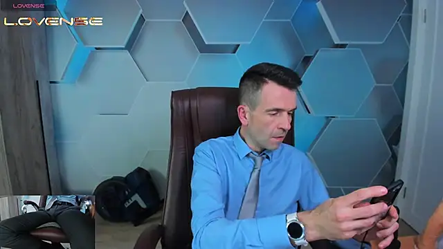Chat +18 de SteveTiger ao vivo