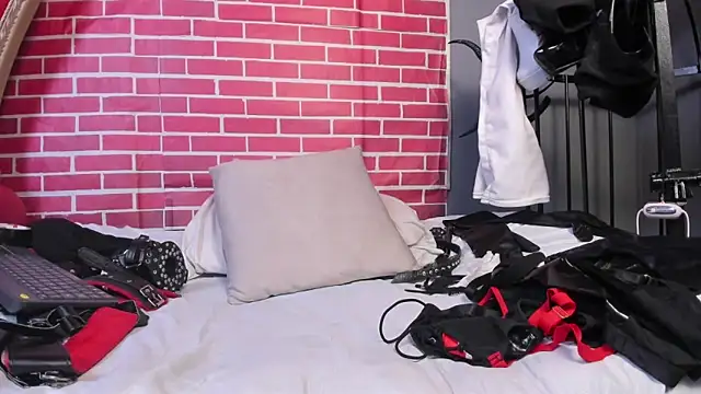 LiliThara Live XXX-Chat