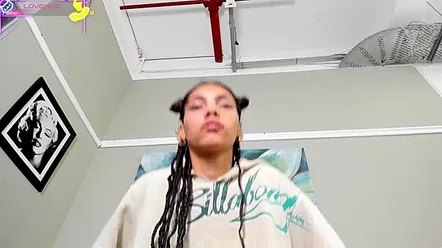 Chat +18 de TattoedLexi_ ao vivo