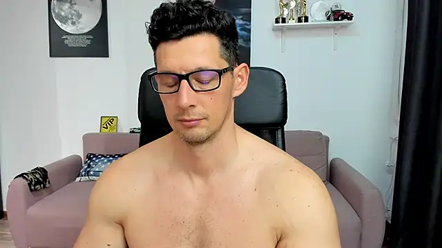 BrutusK08 লাইভ XXX চ্যাট