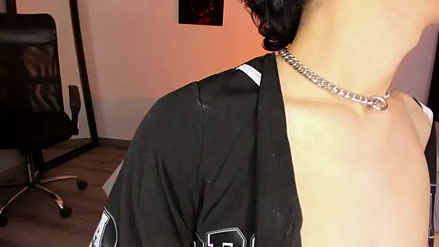 Dylan_Turnerr élő XXX-chatje