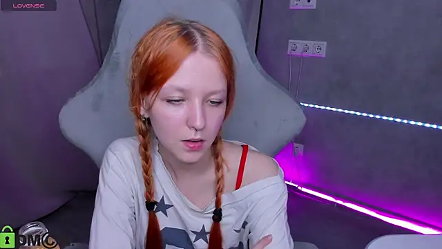 XXX chat uživo modela Emma_Dusk