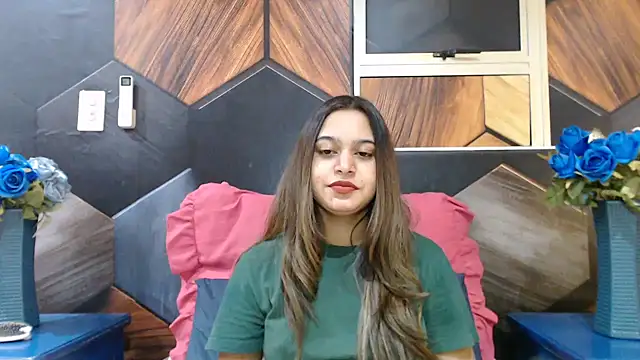 indianclassic18's Live XXX Chat