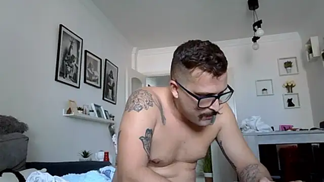 yanick931's Live XXX Chat