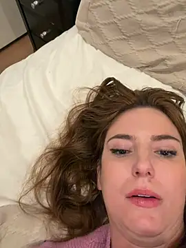 Milf200044 Show in webcam