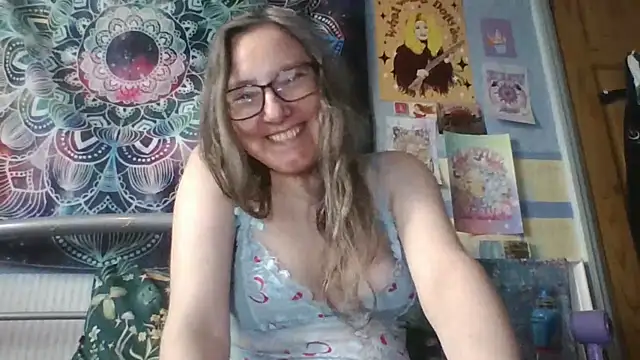 Izzylove47 Webcam Show