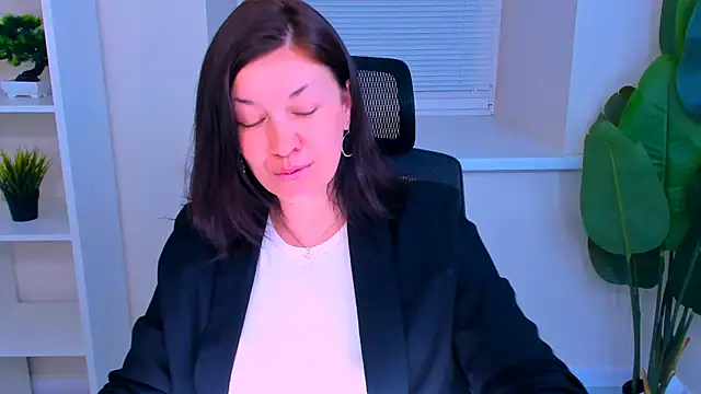 AnaMills 现场XXX聊天