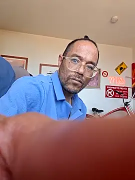 Mr_Graffitimile 网络视讯表演