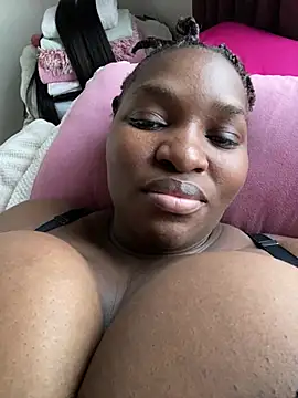 Show modela Blackpinkylips2025 na web-kameri