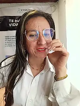 Valentina--1n Live XXX chat