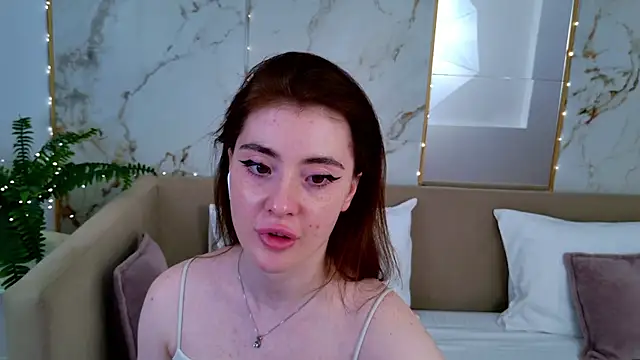 Emily_Less Live XXX-chat