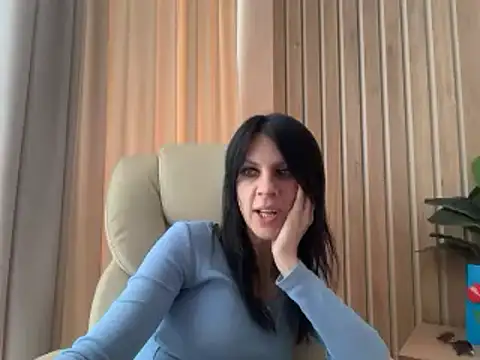 Czat XXX na żywo – InjaAtHome