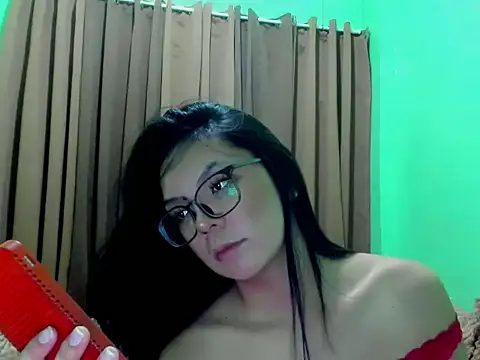 mamacitttaa webcam show