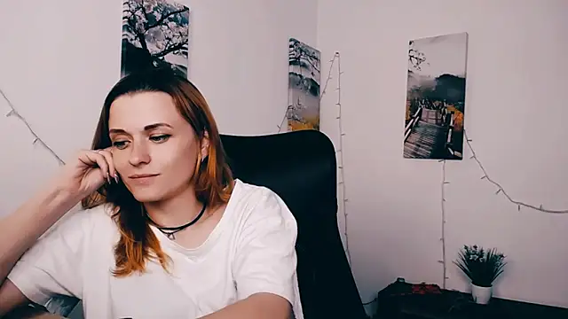 Онлайн чат XXX PeppyMia