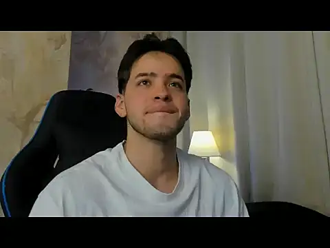 Pertunjukan Kamera Web RONNY_COLTON