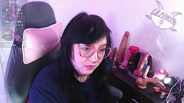LiloMoon69 live XXX chat