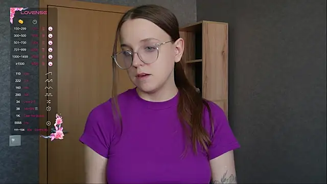 XXX chat uživo modela Violetwin
