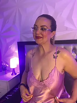 Chat XXX ao vivo de Azaahara_