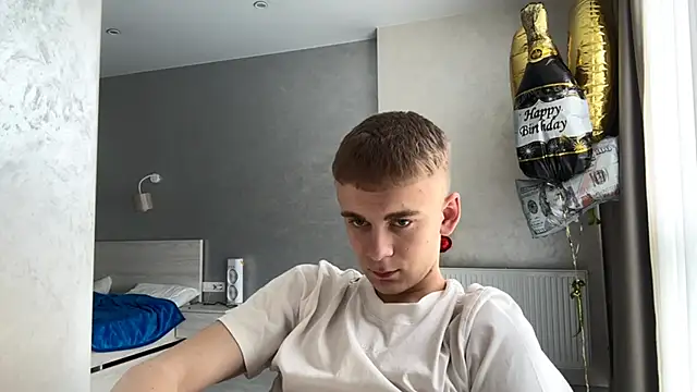 XXX chat uživo modela SoloFury