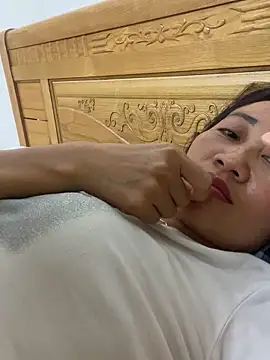 Linda-babyy's Live XXX Chat