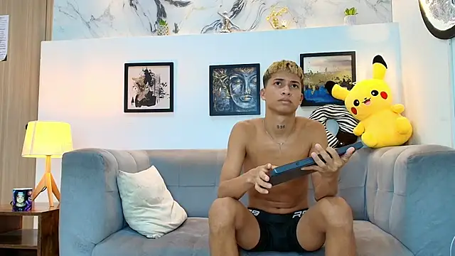 GOLD_BOYS live XXX chat