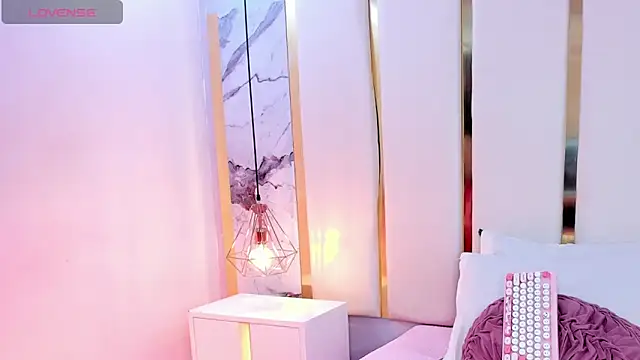 KamilaVegga Adlı Modelin Canlı XXX Sohbeti
