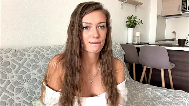 MonaBlisss Adlı Modelin Canlı XXX Sohbeti