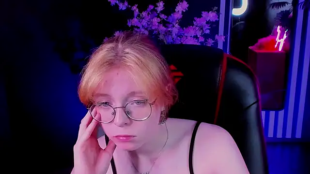 FoxxyyPolly's Live XXX Chat