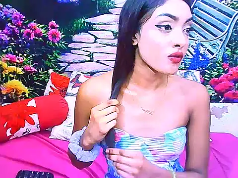 IndianPretty14u2Luv Chat XXX in diretta