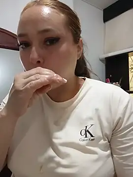 SabrinaVantress Adlı Modelin Canlı XXX Sohbeti