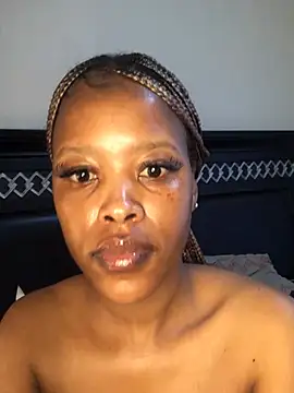 Chat +18 de Littlehunie ao vivo