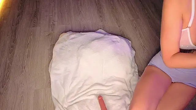 دردشة miss_long_legs الجنسية المباشرة