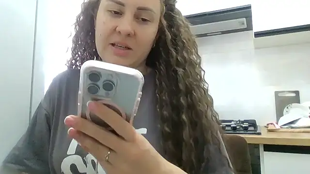 MeadowEyes Chat XXX in diretta