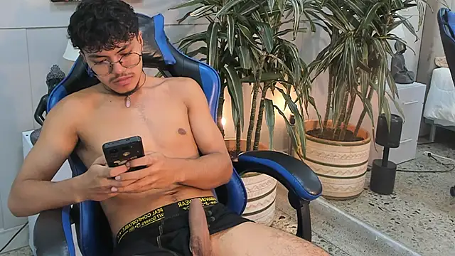 kai_storn's Webcam Show