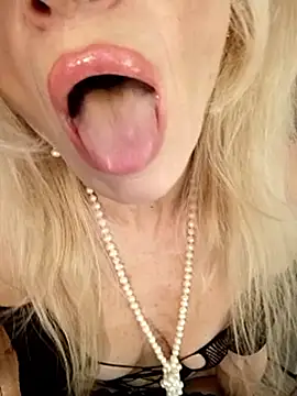 Mila_Lovi's Webcam Show