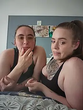 AndHerXO's Webcam Show