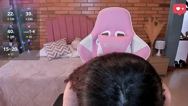 Amy_joones élő XXX-chatje