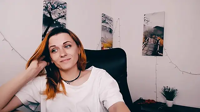 PeppyMia Chat XXX in diretta