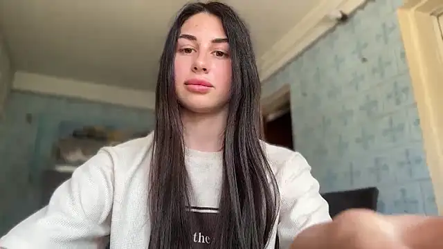 LiluMartiznir লাইভ XXX চ্যাট
