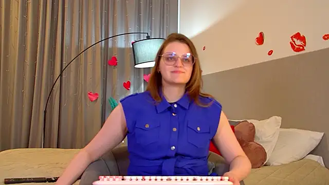 AlexaAvery – webcam-show
