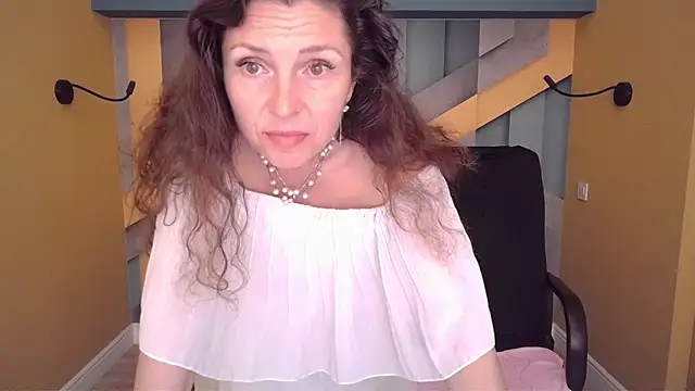Chat +18 de EllaLong ao vivo