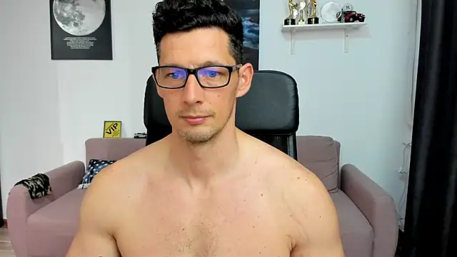 BrutusK08 Adlı Modelin Web Kamerası Şovu