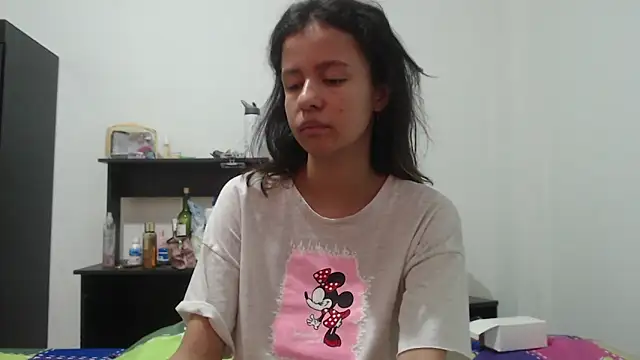 nathaly_jones_ élő XXX-chatje